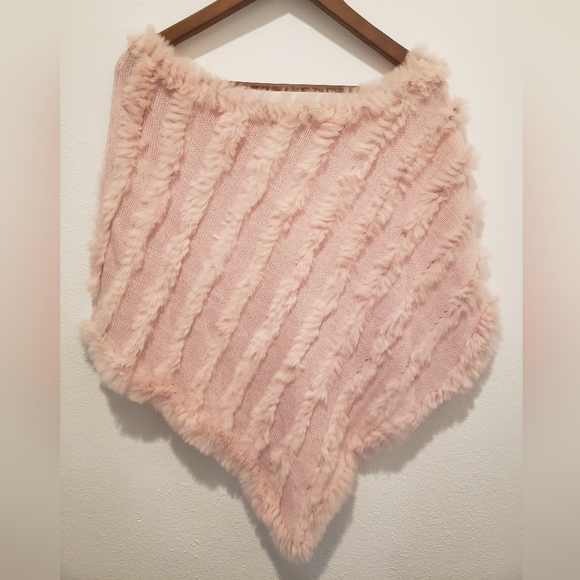 SWEATER PROJECT soft pastel pink PONCHO with REAL knitted rabbit fur stripes - Picture 5 of 5